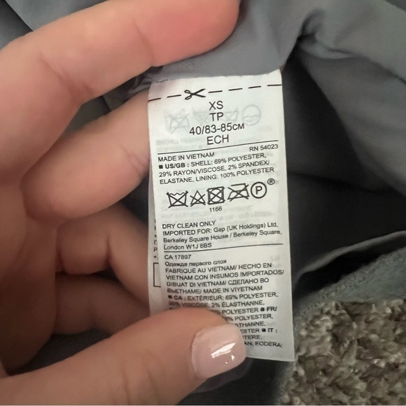 {Banana Republic} Grey Bow Back Short Sleeve Top - Picture 5 of 6